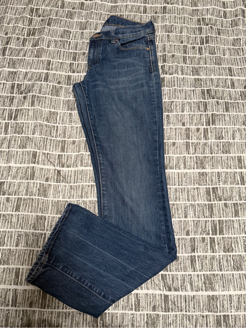 Old Navy The Flirt Bootcut Women's size 6 Dark Wash Blue Denim Jeans